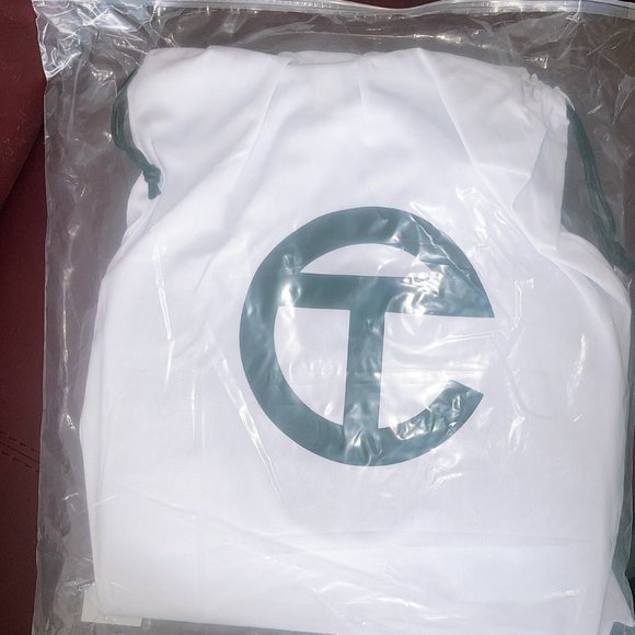 Telfar Oxblood BAG BRAND NEW - Picture 4 of 4